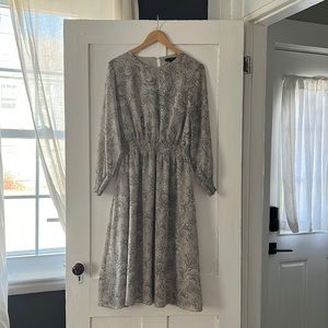 Banana Republic Women's Gray Floral Boho Cottagecore Long Sleeve Midi Dress Sz 8